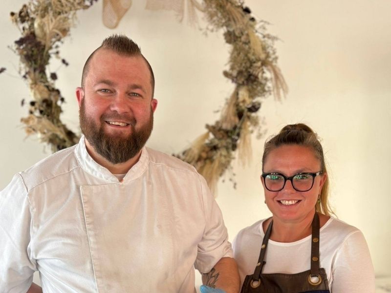 Nach dem Erfolg der bisherigen Gourmet-Mittagessen bereiten wir für Sie einen weiteren Termin vor, der am 25. April ab 13 Uhr in der gemütlichen Atmosphäre unseres Cafés stattfindet.